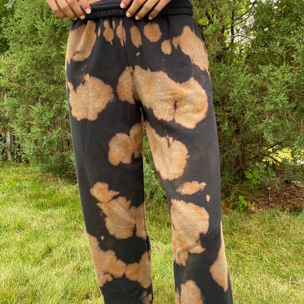 NWT The Evan Sweatpants By tiedyemo